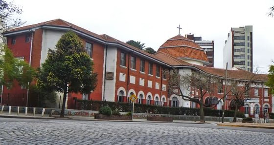 Fachada del Colegio Divino Rostro